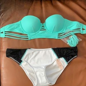 Victoria’s Secret bikini set!